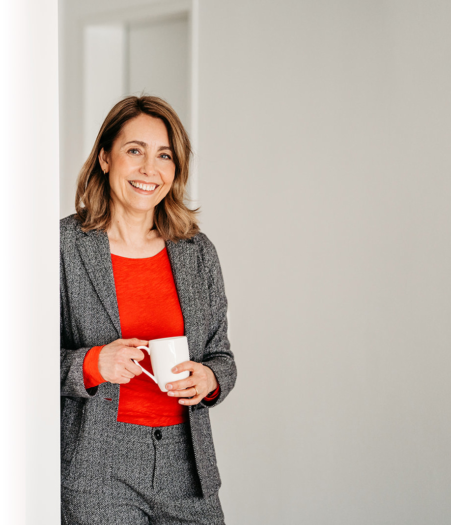 Dipl. Psych. Susanne Bollenbach-Hampel - Ganzkörperportraitfoto